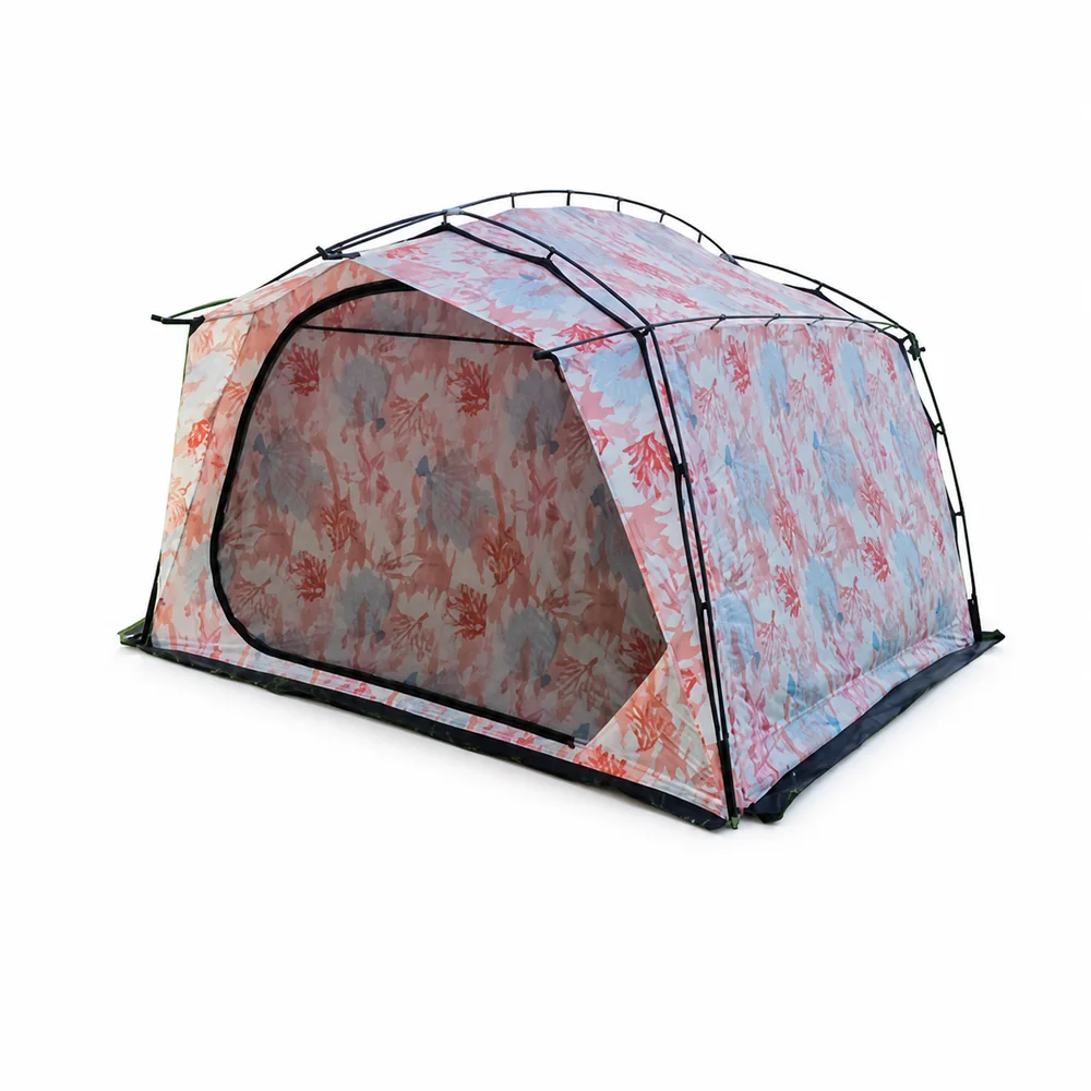 Light family camping tent