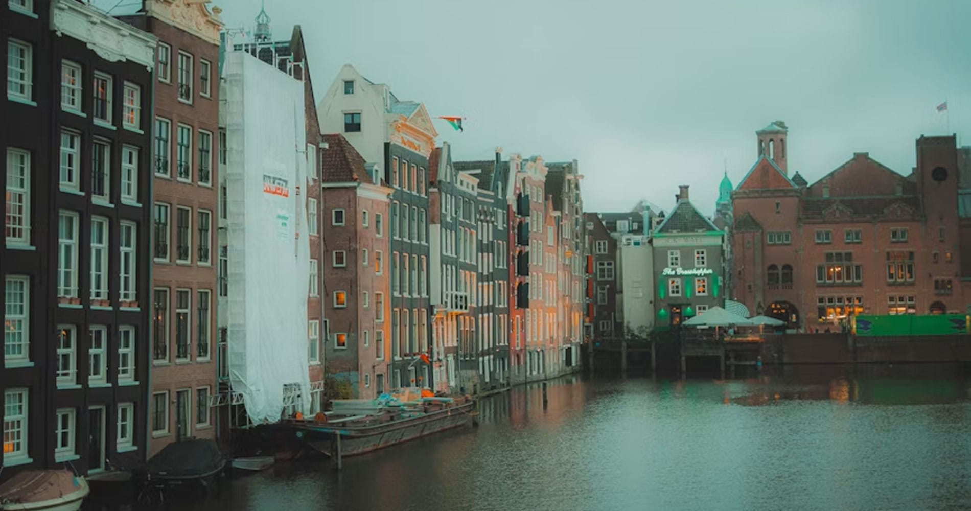 Amsterdam canal representing the upcoming ISPO Amsterdam event